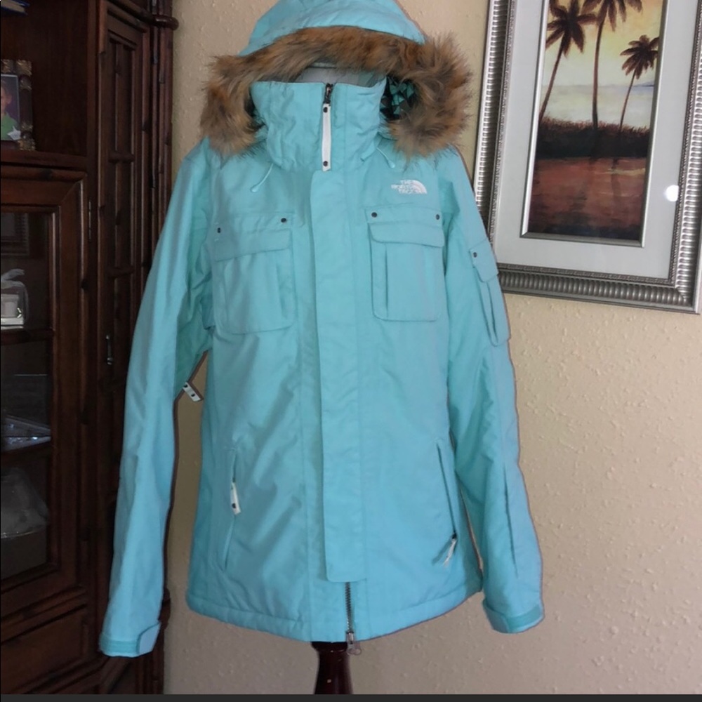 SOLD ON MERCARI!! North Face winter jacket